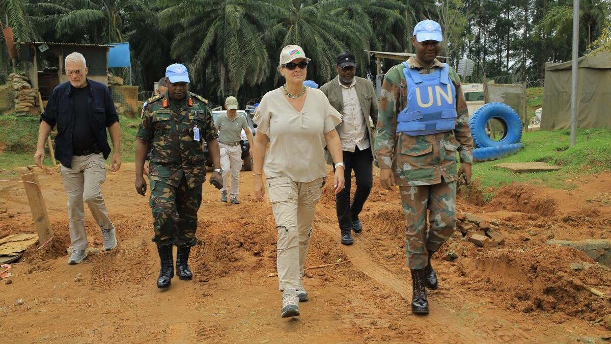 Du 22 au 24 septembre, Vivian van de Perre a conduit une visite de travail dédiée aux questions de sécurité, de protection des civils et à l'élaboration de solutions durables dans l'Est de la RDC.